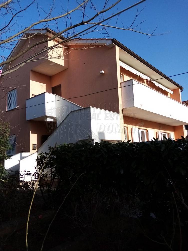 Mesto Krk-stanovanjska hiša za investicijo!
