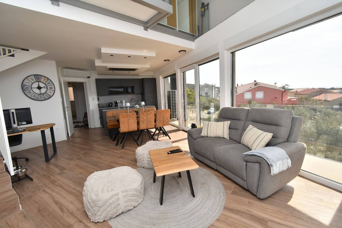 Čudovit Penthouse s panoramskim razgledom! Punat