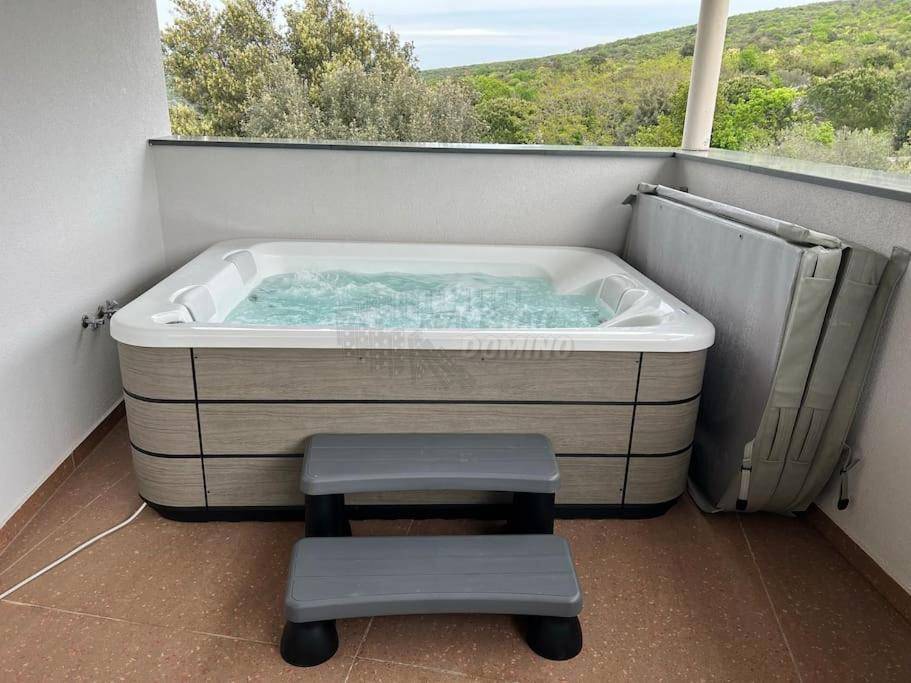 Čudovit Penthouse s panoramskim razgledom! Punat