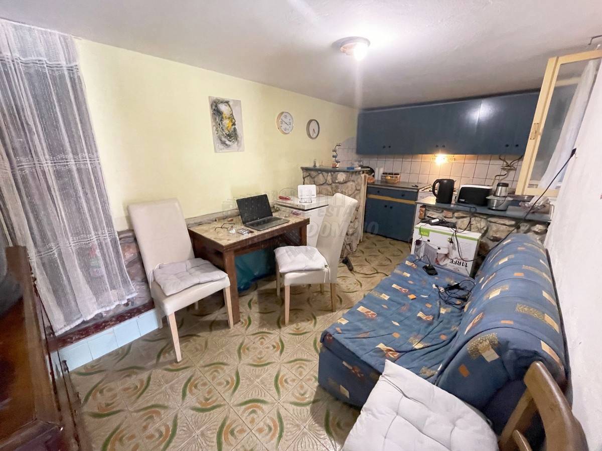 Hiša s 3 apartmaji in čudovitim razgledom! šilo!