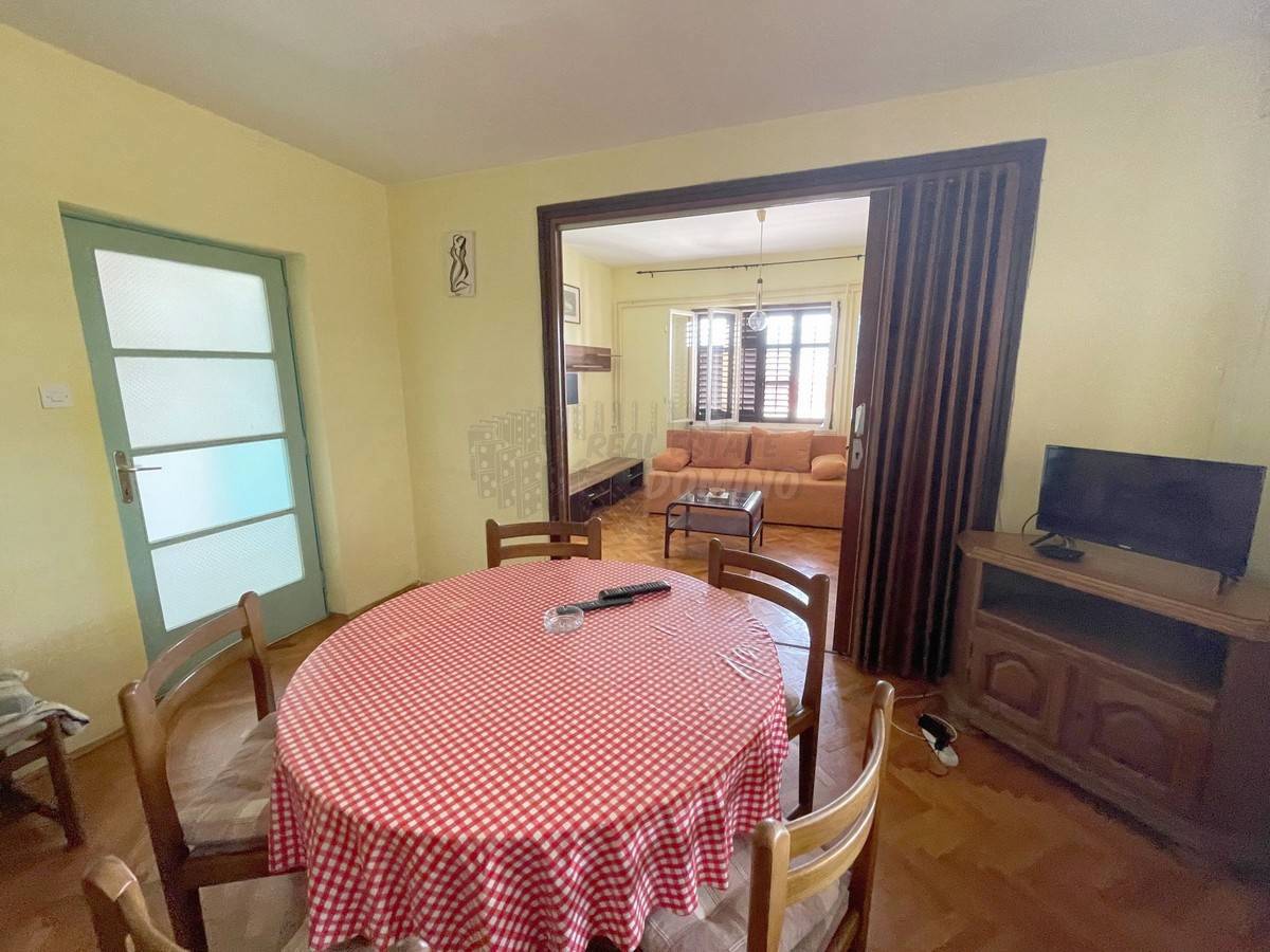 Hiša s 3 apartmaji in čudovitim razgledom! šilo!