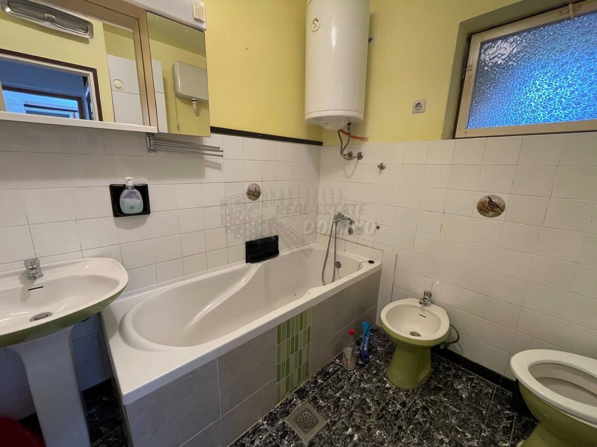 Hiša s 3 apartmaji in čudovitim razgledom! šilo!
