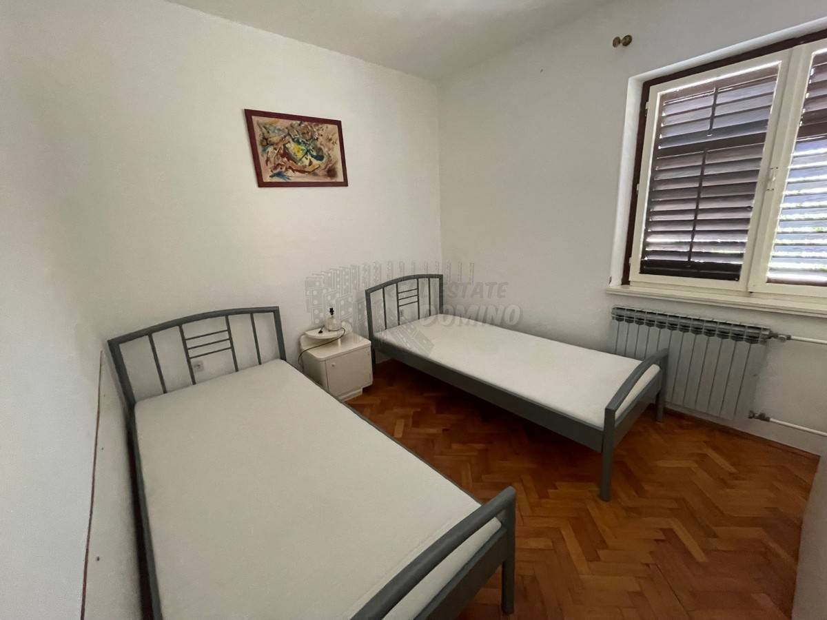 Hiša s 3 apartmaji in čudovitim razgledom! šilo!