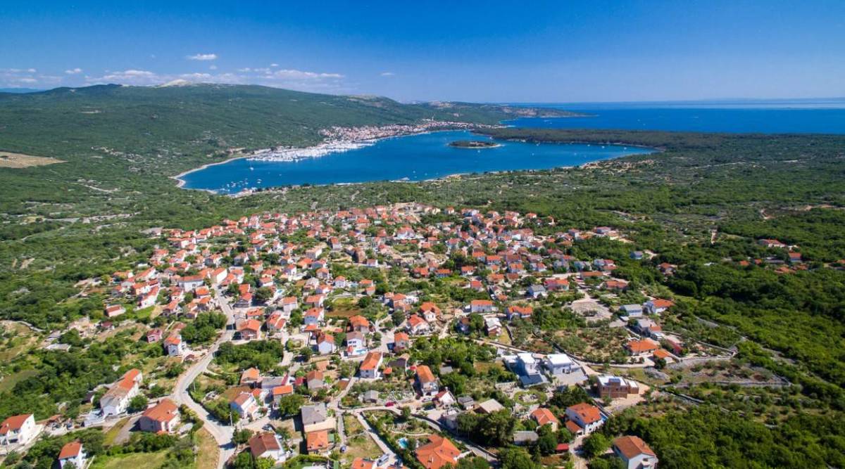 Zemljišče Kornić, Krk, 727m2