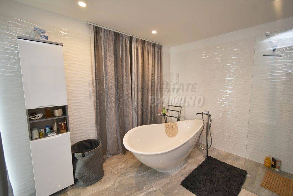 Edinstvena vila! Otok Krk!