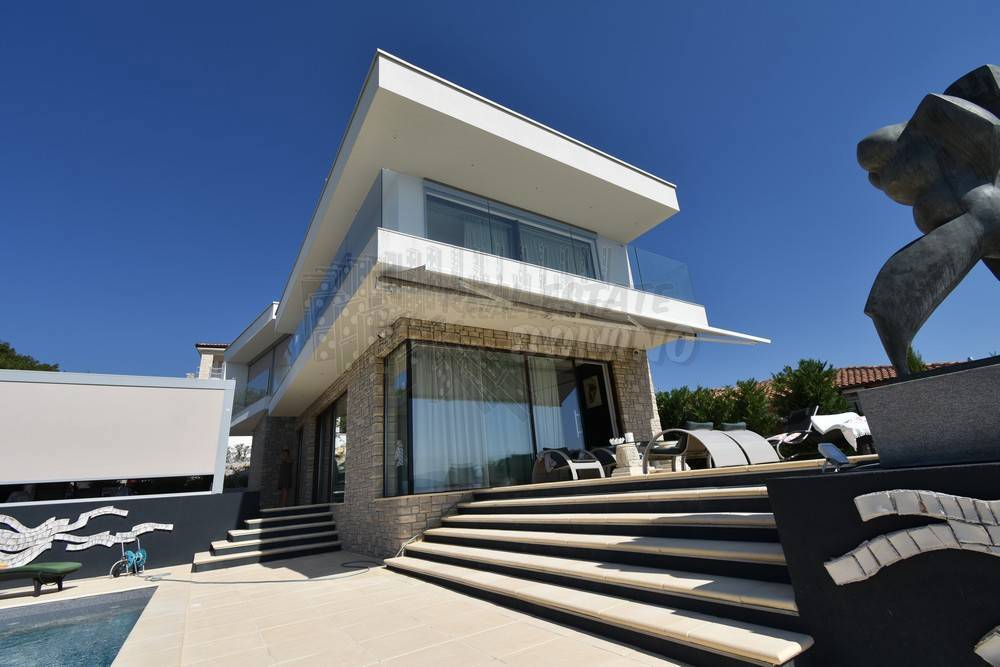 Edinstvena vila! Otok Krk!