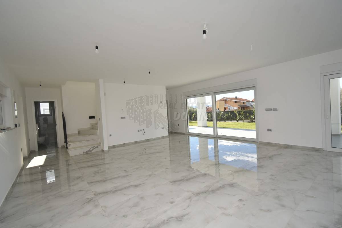 Luksuzna nova hiša s 4 spalnicami! Otok Krk!