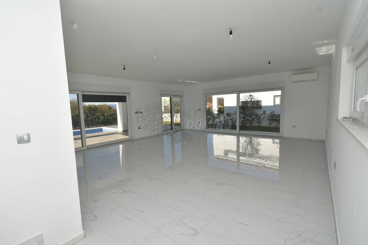 Luksuzna nova hiša s 4 spalnicami! Otok Krk!