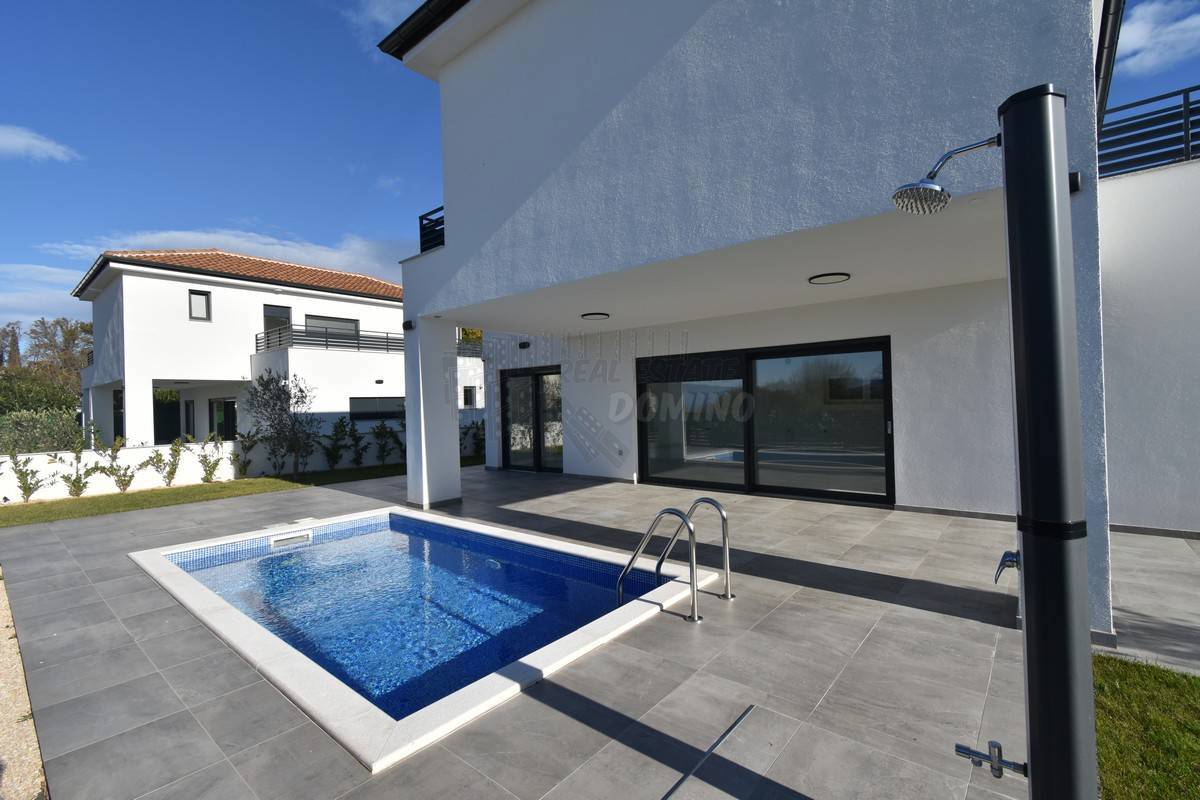 Luksuzna nova hiša s 4 spalnicami! Otok Krk!