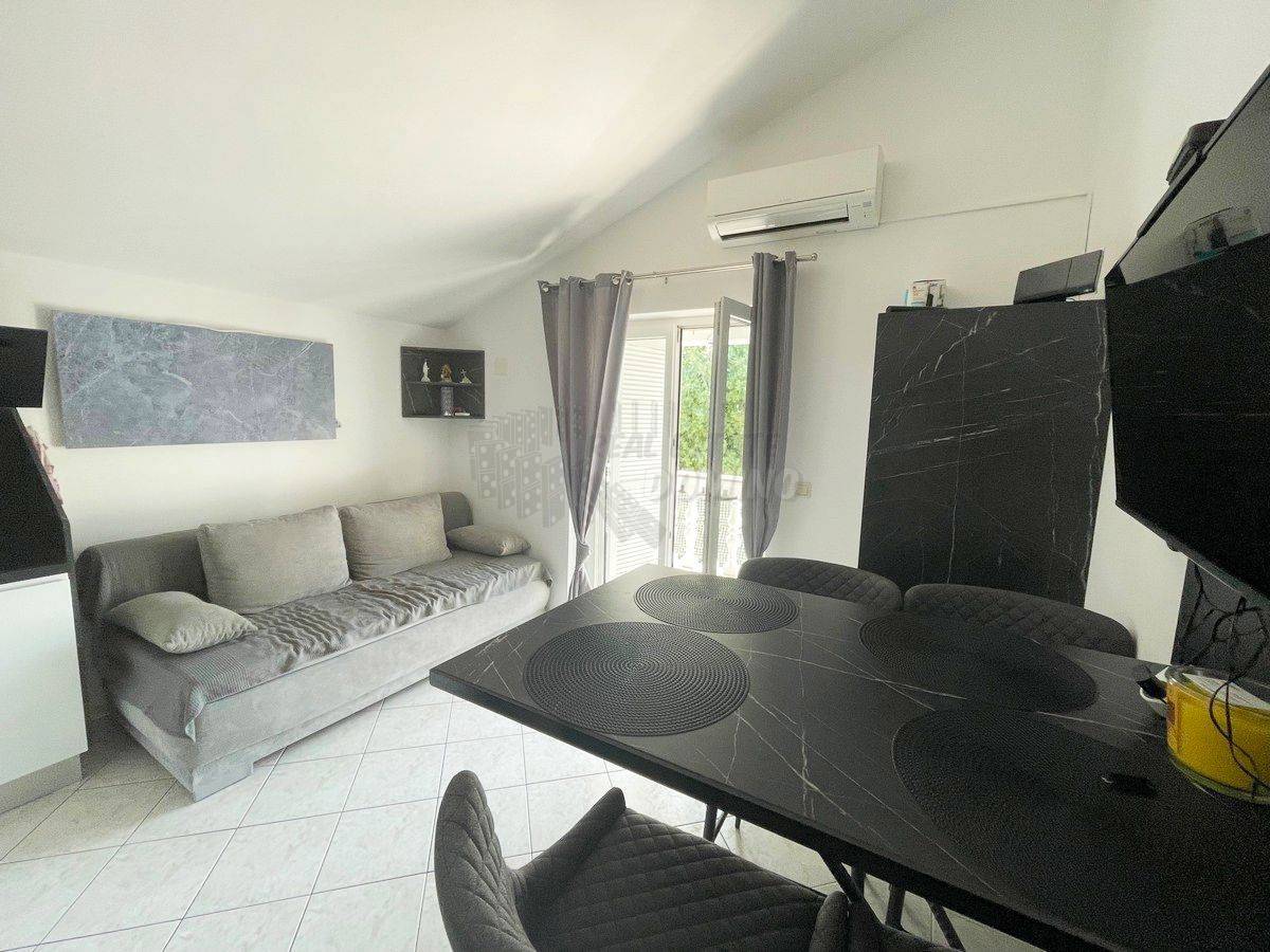 Apartma Malinska, Malinska-Dubašnica, 34m2