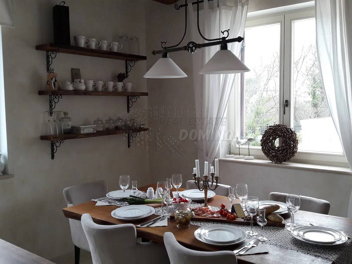 Čudovita vila z bazenom in pogledom na morje!