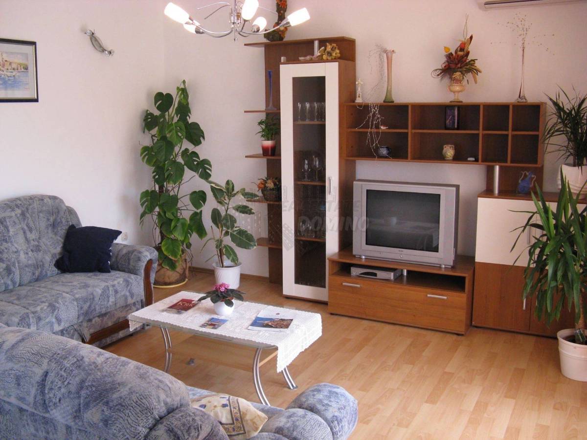 Mesto Krk-stanovanjska hiša za investicijo!