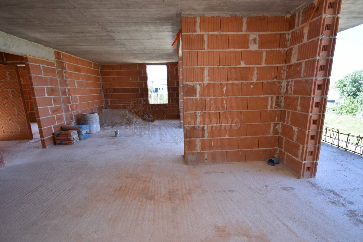 Dva apartmaja z bazenom in razgledom! Malinska