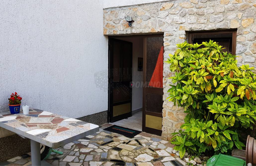 Apartma 150 metrov od morja!! Otok Krk