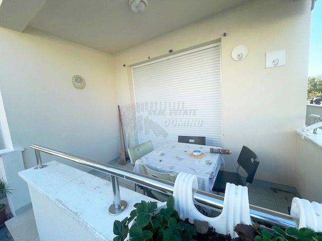 Apartma z zasebnim vrtom in skupnim bazenom!