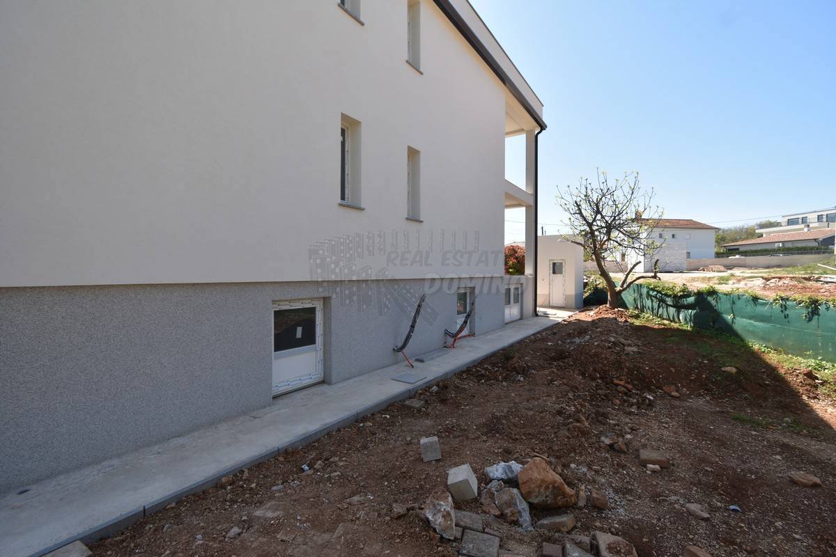Apartma s skupnim bazenom! Mesto Krk - okolica!