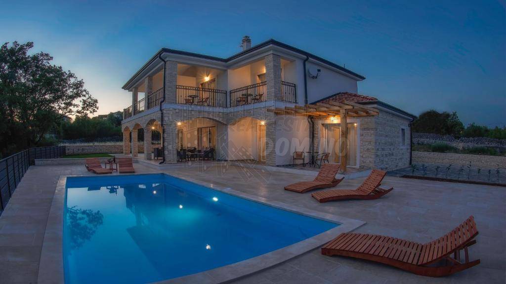 Čudovita vila s pogledom na morje! Otok Krk!