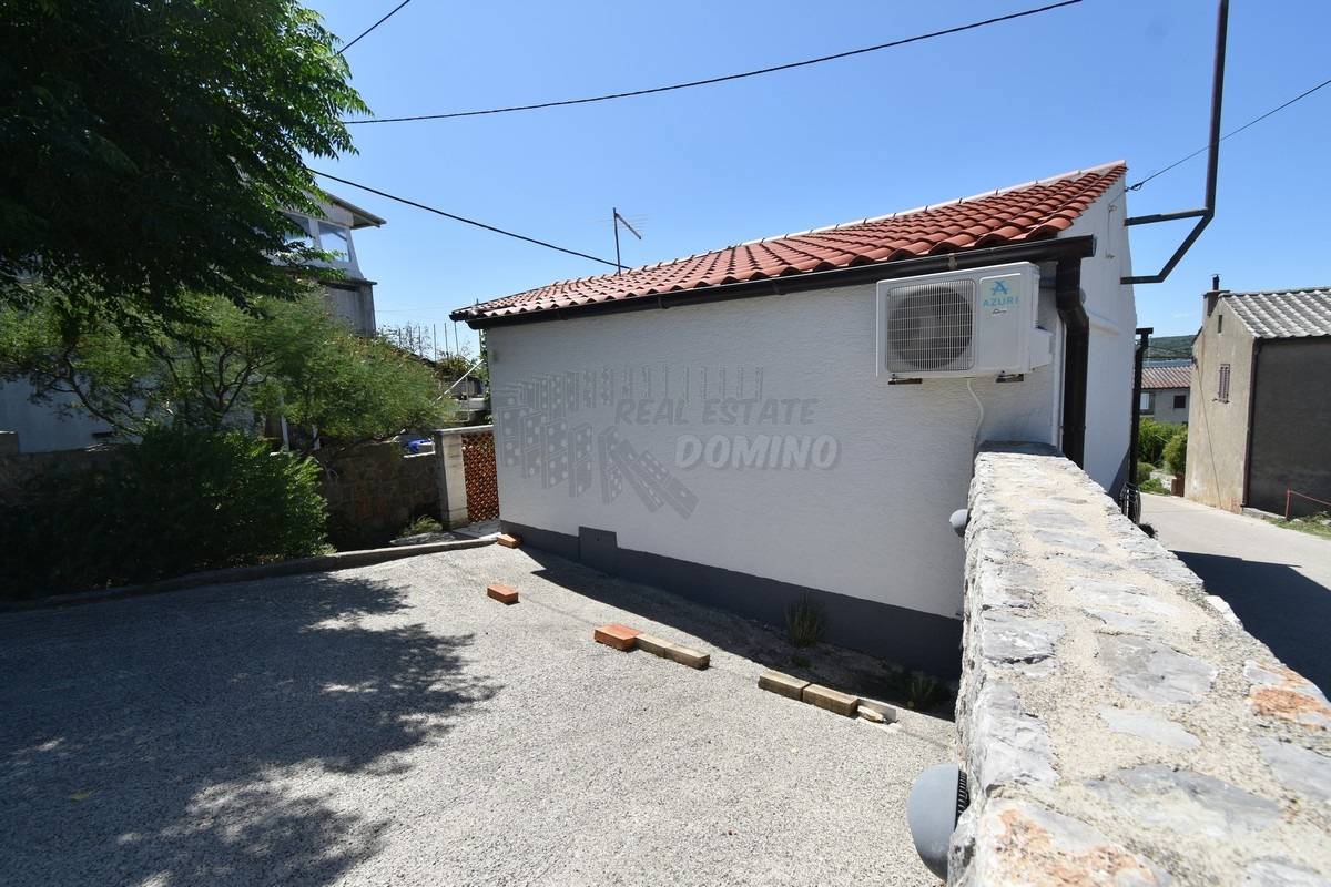 Hiša 70 metrov od morja! Punat