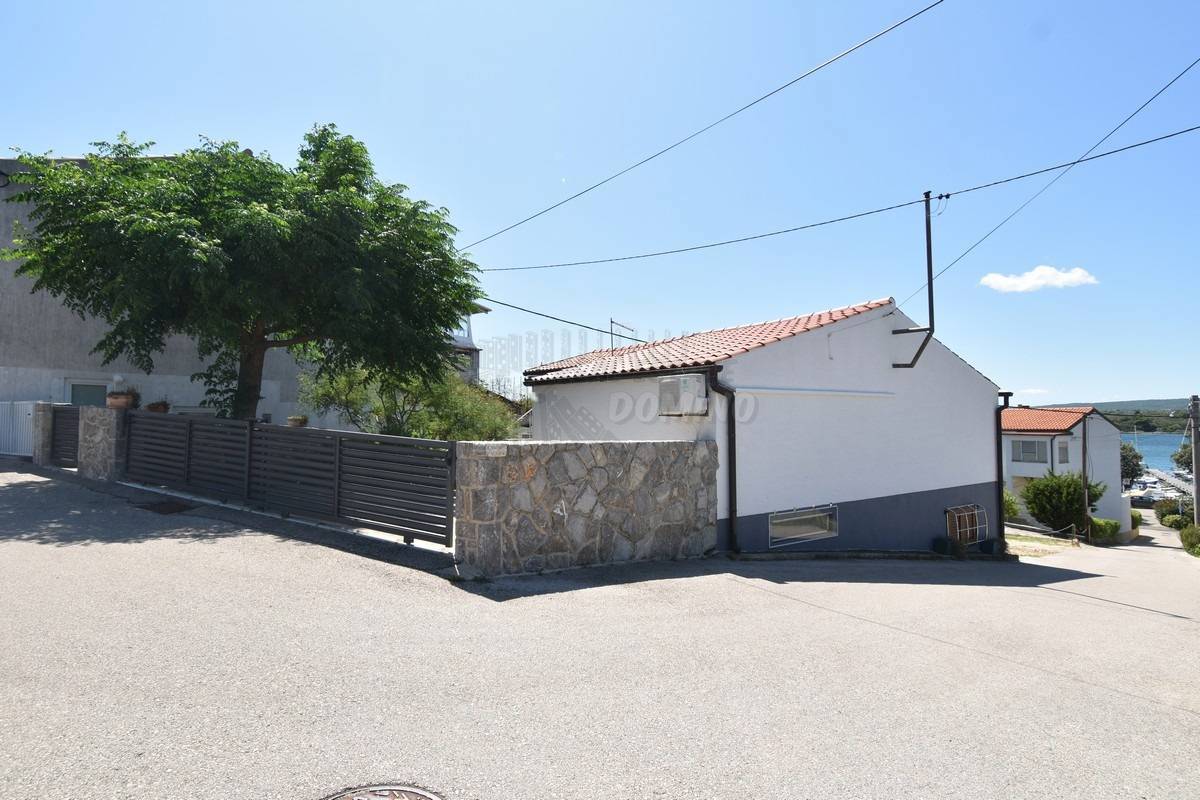 Hiša 70 metrov od morja! Punat