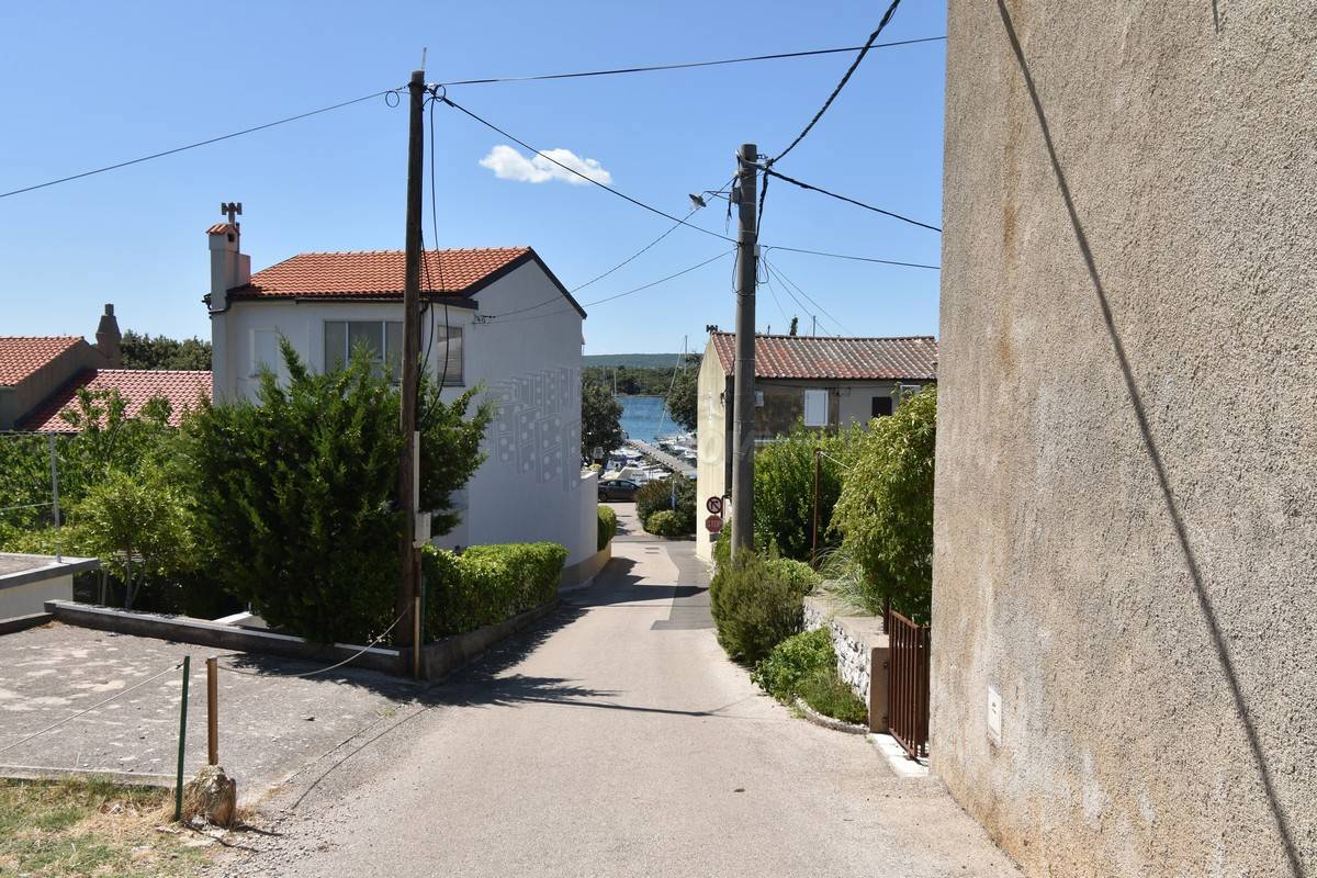 Hiša 70 metrov od morja! Punat