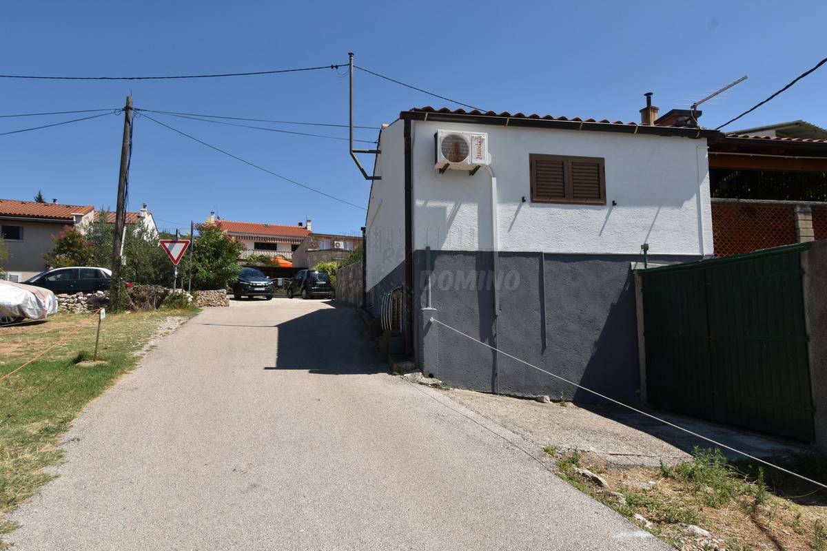 Hiša 70 metrov od morja! Punat