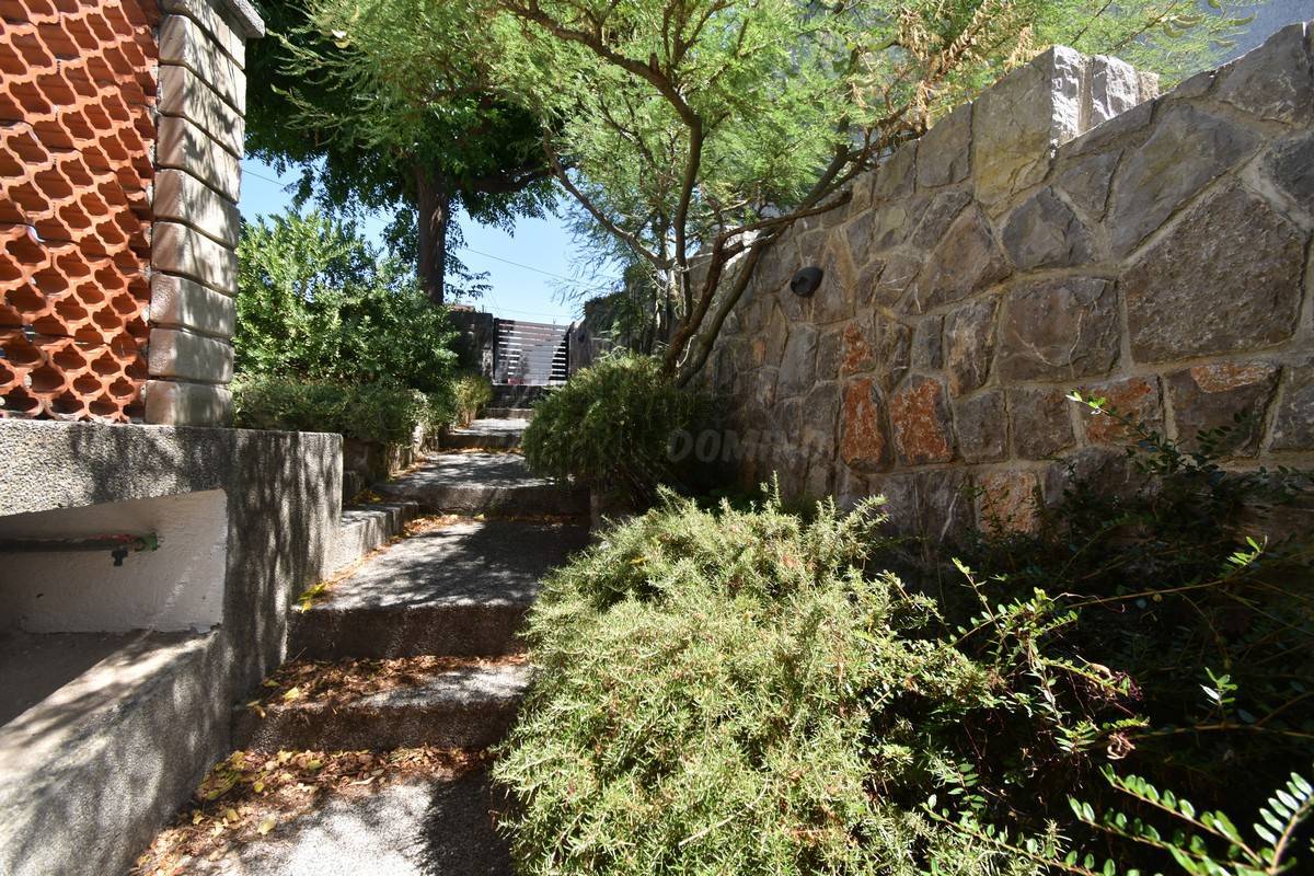 Hiša 70 metrov od morja! Punat