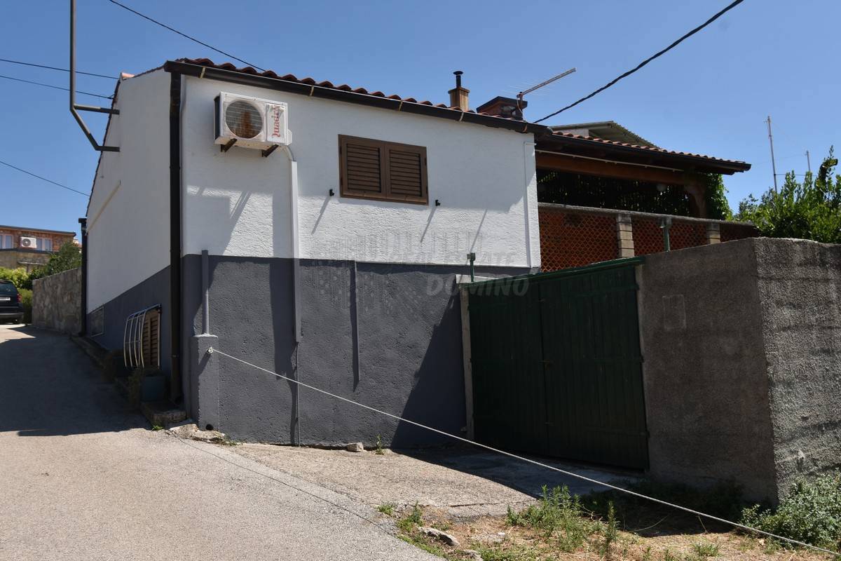 Hiša 70 metrov od morja! Punat