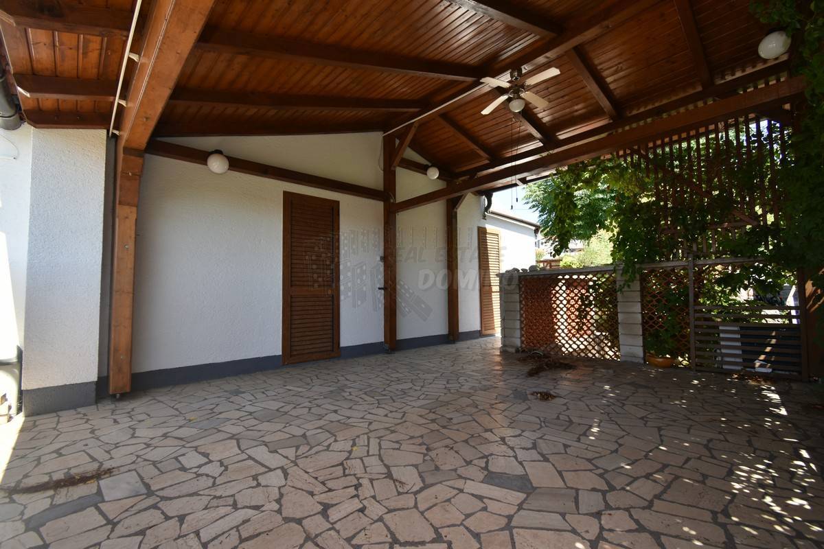 Hiša 70 metrov od morja! Punat