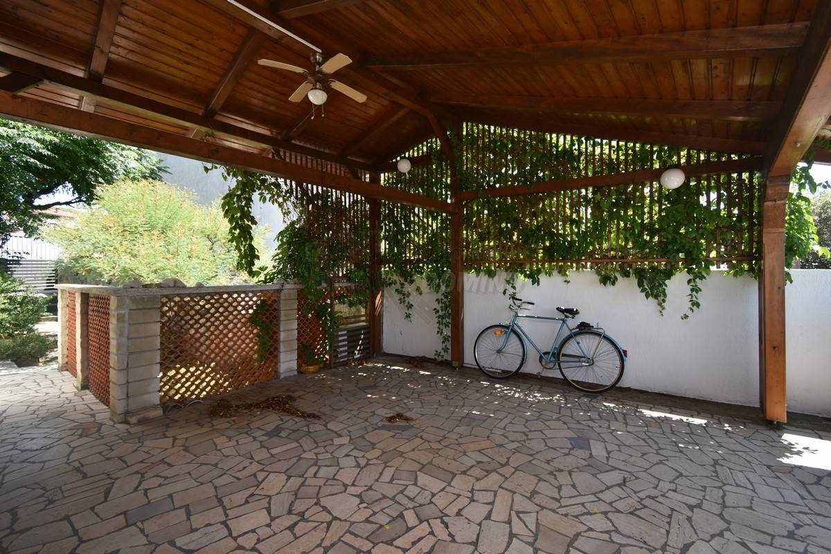 Hiša 70 metrov od morja! Punat