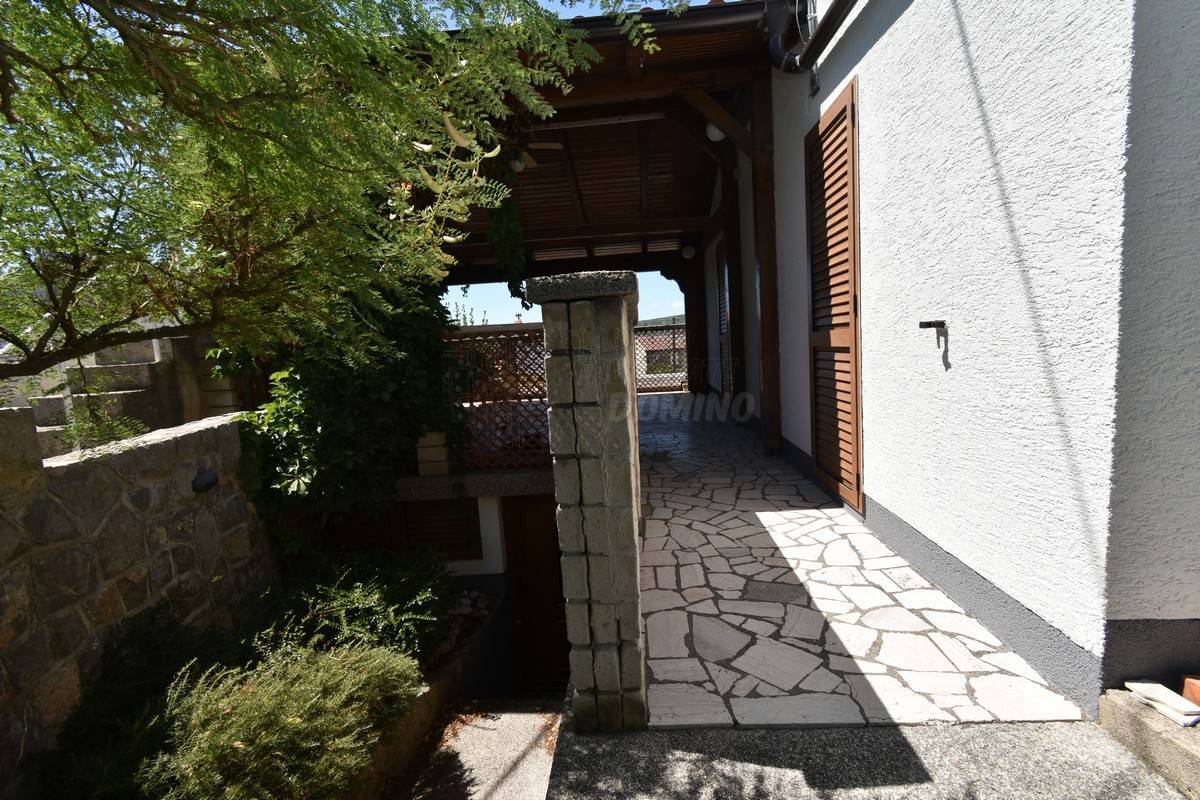 Hiša 70 metrov od morja! Punat