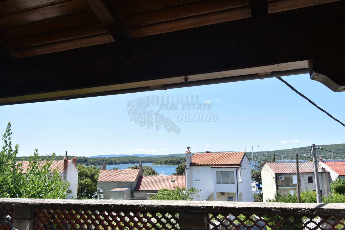 Hiša 70 metrov od morja! Punat