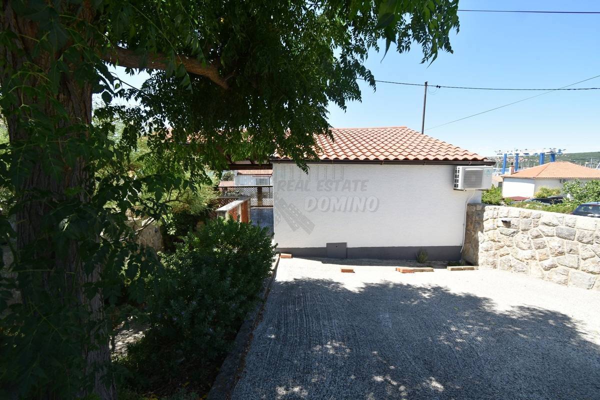 Hiša 70 metrov od morja! Punat