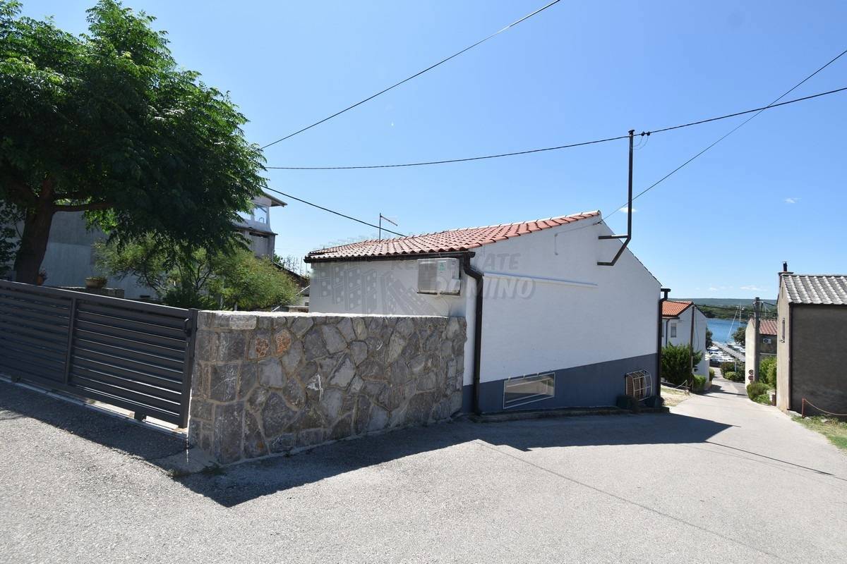 Hiša 70 metrov od morja! Punat