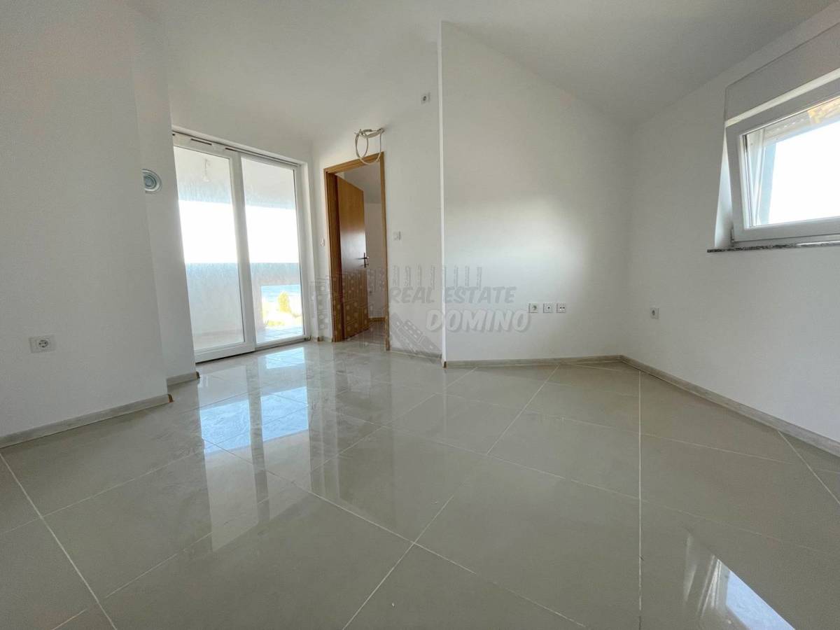 Stanovanje 150 metrov od morja! Pogled na morje!