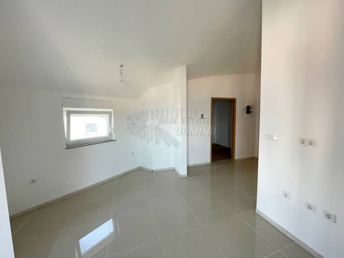 Stanovanje 150 metrov od morja! Pogled na morje!