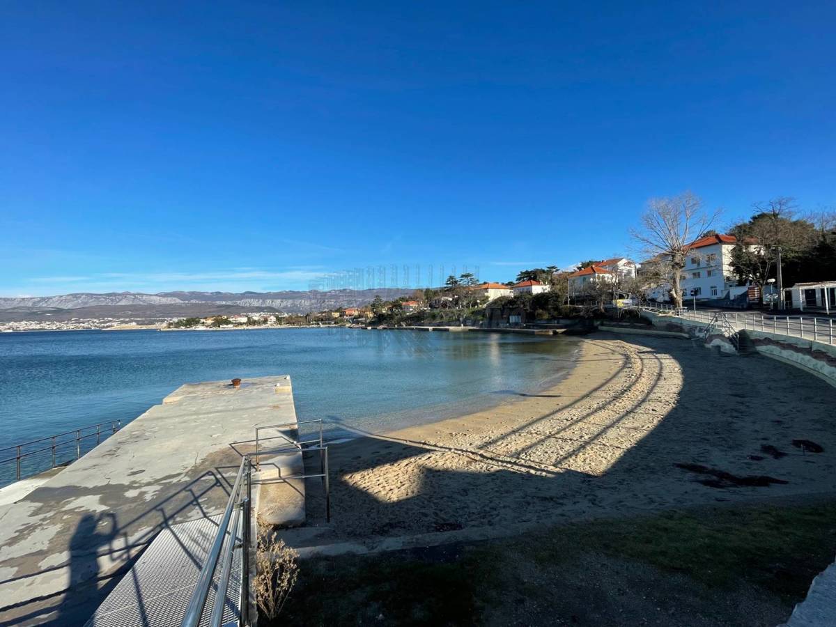 Stanovanje 150 metrov od morja! Pogled na morje!