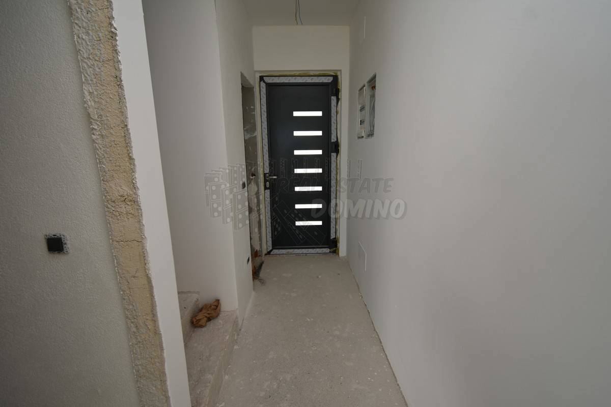 Novogradnja, Punat - stanovanje z vrtom in bazenom! ​