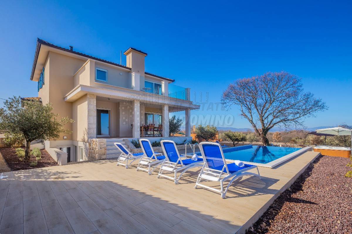 Čudovita vila z bazenom in razgledom! Malinska-okolica