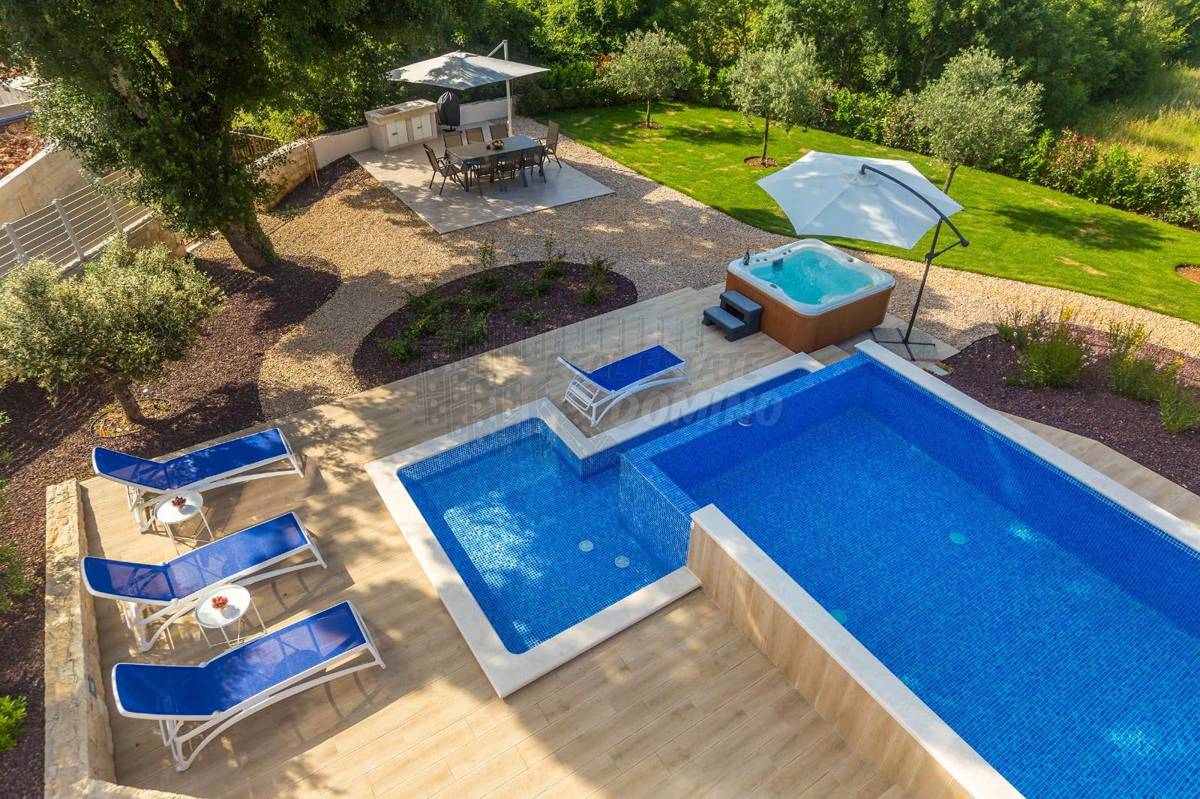 Čudovita vila z bazenom in razgledom! Malinska-okolica