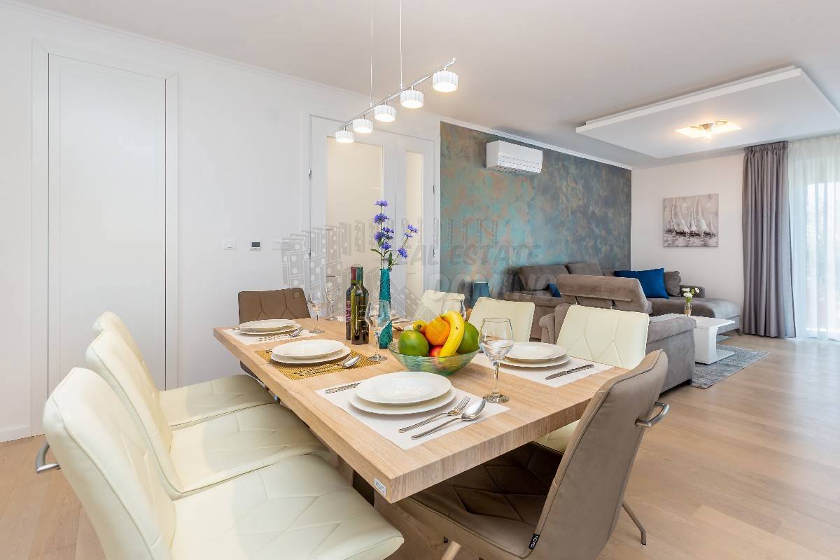 Čudovita vila z bazenom in razgledom! Malinska-okolica