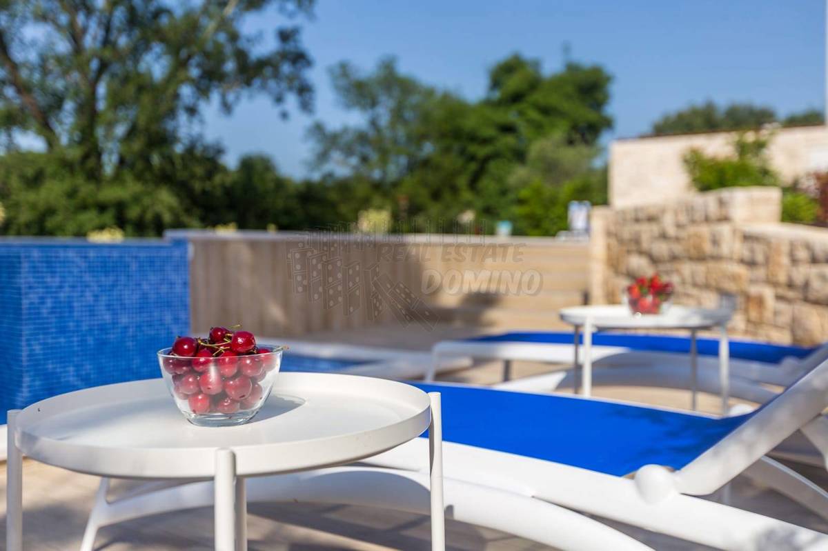 Čudovita vila z bazenom in razgledom! Malinska-okolica