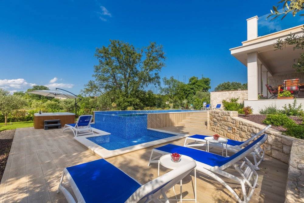 Čudovita vila z bazenom in razgledom! Malinska-okolica