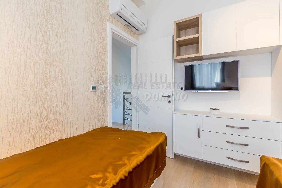 Čudovita vila z bazenom in razgledom! Malinska-okolica