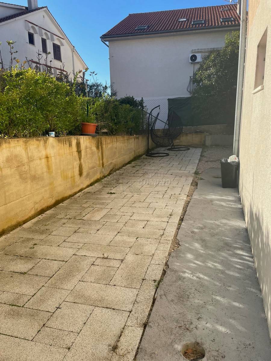 Apartma z vrtom, Malinska! Otok Krk!