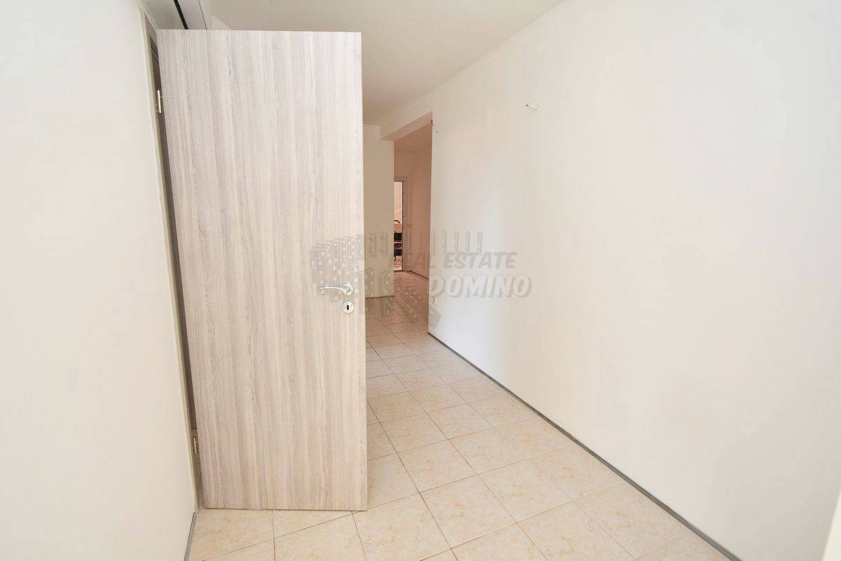 Apartma v mestu Krk s čudovitim vrtom!