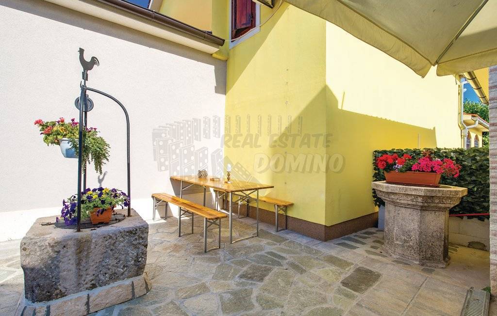 Čudovita hiša z grijanim bazenom! Otok Krk!