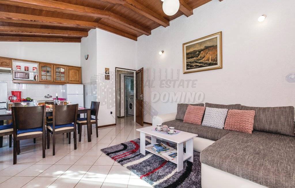 Čudovita hiša z grijanim bazenom! Otok Krk!