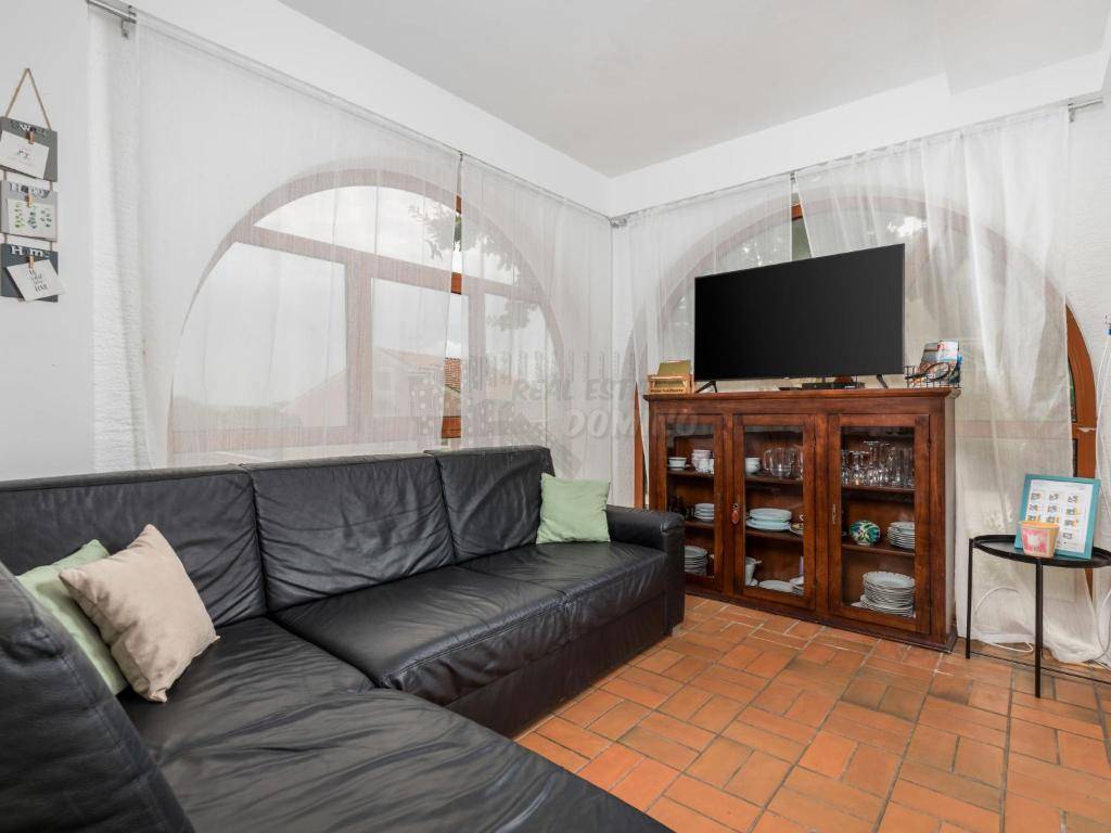 Hiša z bazenom in 6 spalnicami!! Mesto Krk - okolica!