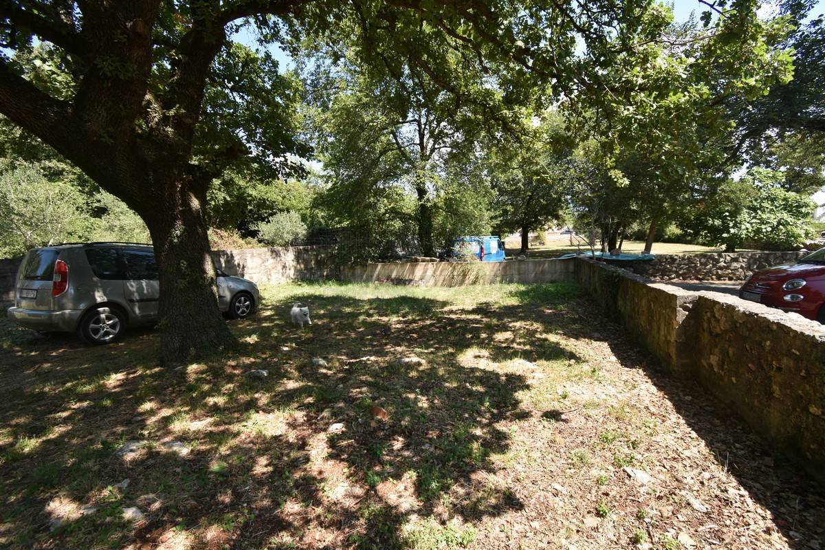 Stara kamnita hiša delno prenovljena! Šilo - okolica