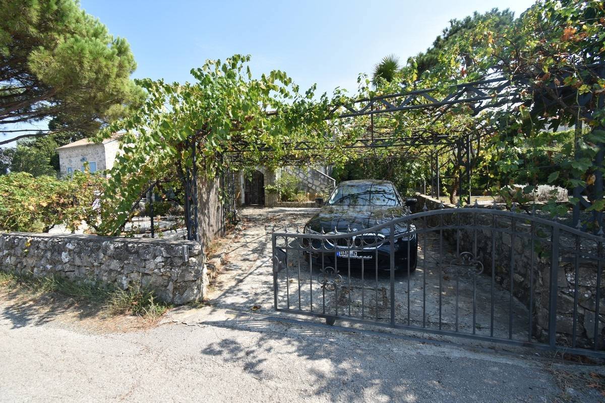 Čudovita prenovljena stara kamnita hiša! Otok Krk!!